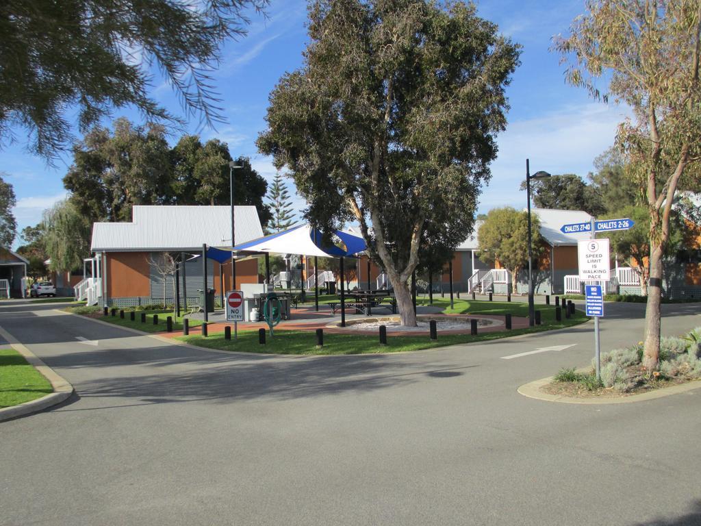 Mandurah Ocean Marina Chalets Buitenkant foto