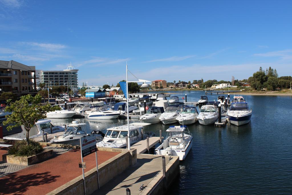 Mandurah Ocean Marina Chalets Buitenkant foto