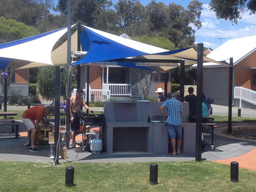 Mandurah Ocean Marina Chalets Buitenkant foto