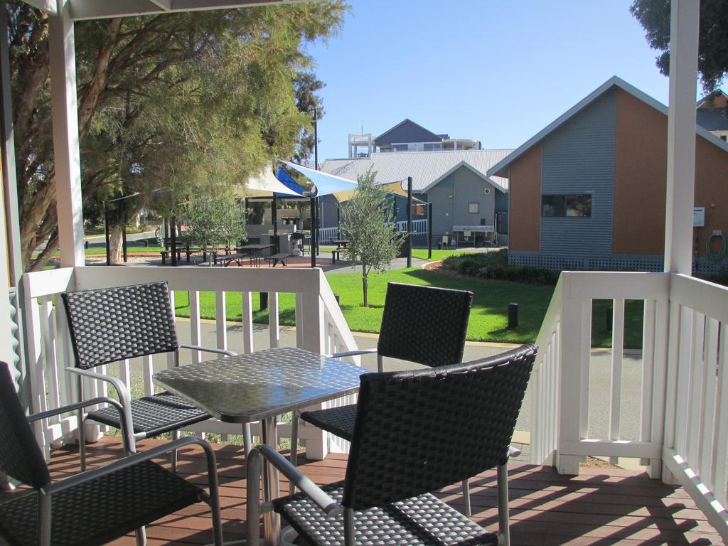 Mandurah Ocean Marina Chalets Buitenkant foto